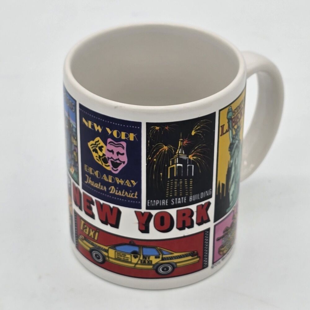 Vintage City Merchandise New York Coffee Mug Landmarks World Trade Center